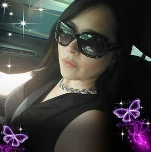 Meet your Posher, Ariana